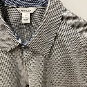 CALVIN KLEIN DRESS SHIRT